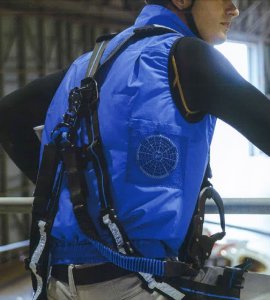 バッテリー、ファン2組付き　 空調服 Lサイズ2組（ ネイビー、ブルー） Amazon.co.jp: [ボルトクール] 空調服 LITE+・バッテリー