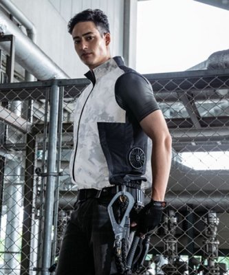 画像2: KU92425【空調服(R)セット】空調服(R)ブルゾン・ファン・バッテリー(充電器付)／ベスト・撥水(横ファン) (2)